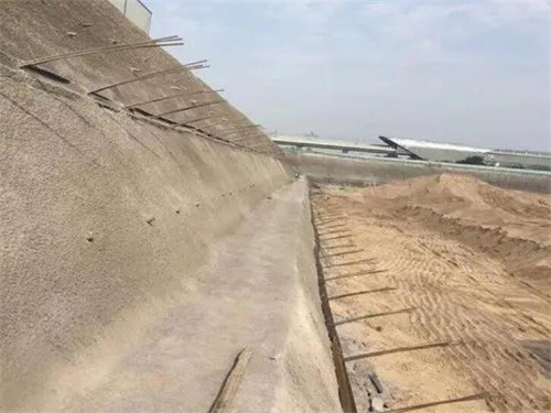 宜黄河道边坡加固